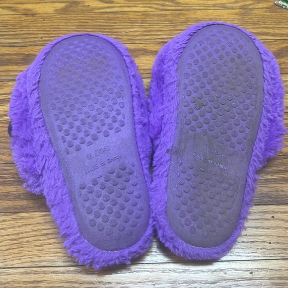 🦄$3 add on item🦄OR❤️5/$25❤️ HATCHIMALS | purple slip-on slippers girls sz 13-1 - Picture 6 of 6